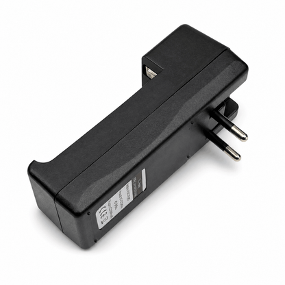UltraFire LED фенер – комплект с 2 батерии и зарядно